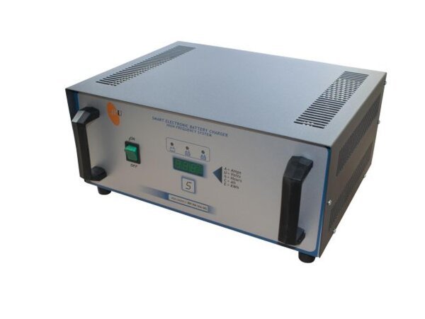 Batterieladegerät - 48 V / 20 A - f. Gel-Batterien mit Größe 120Ah-195Ah (5h)